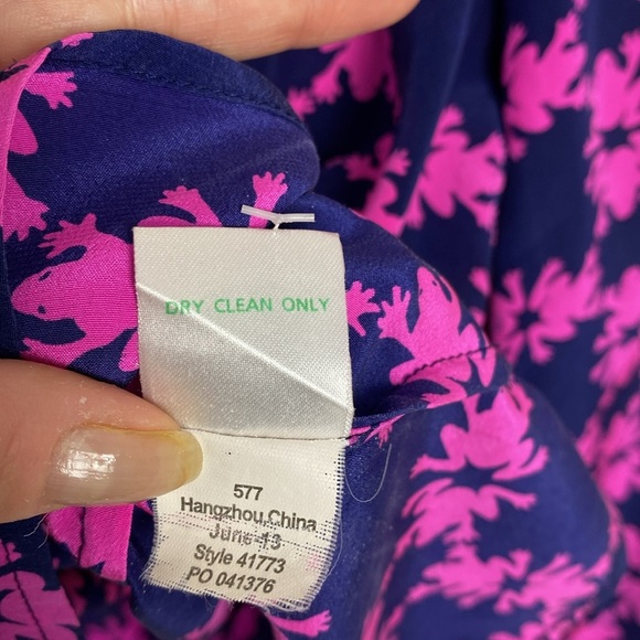 Lilly Pulitzer Silk Elsa Top in Get Hoppy Print navy with pink frogs small - Picture 11 of 11